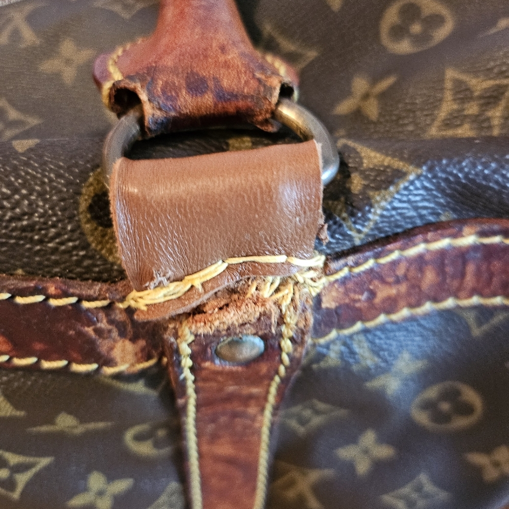 Authentic Louis Vuitton Monogram Sac Chaussures duffle bag - Picture 6 of 17